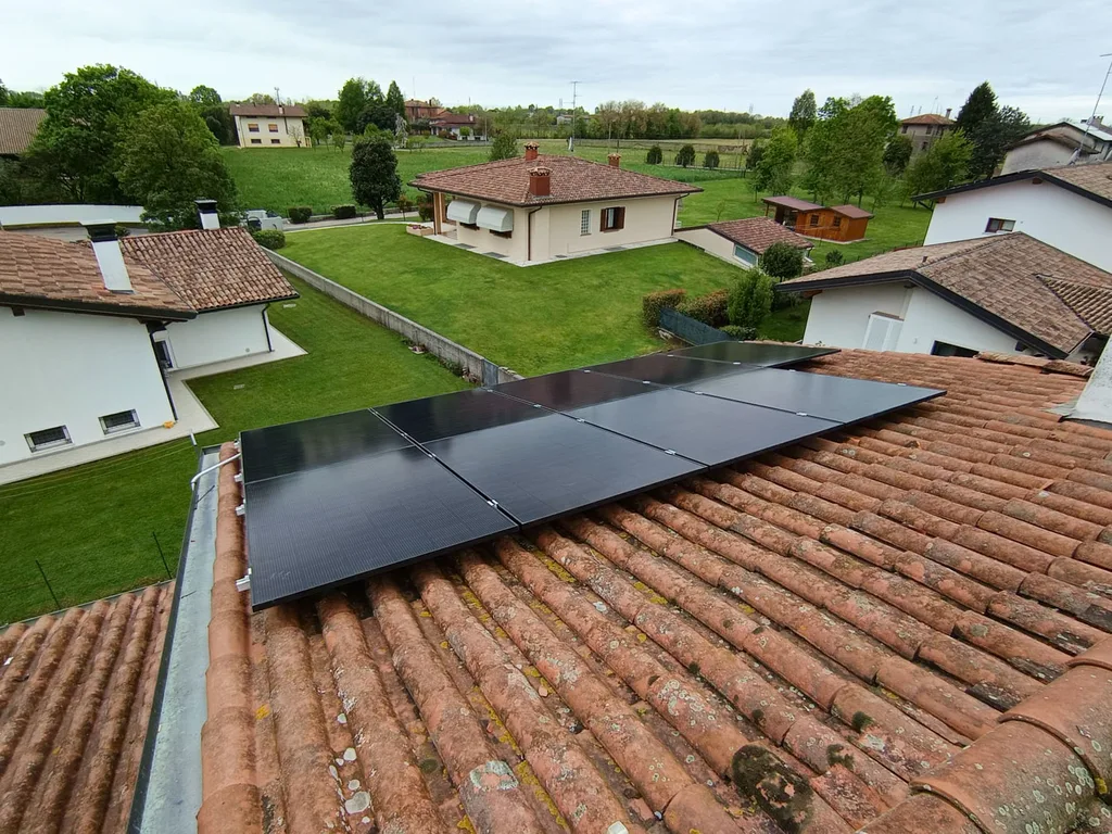 Impianto fotovoltaico realizzato in provincia di Pordenone (Friuli Venezia Giulia)
